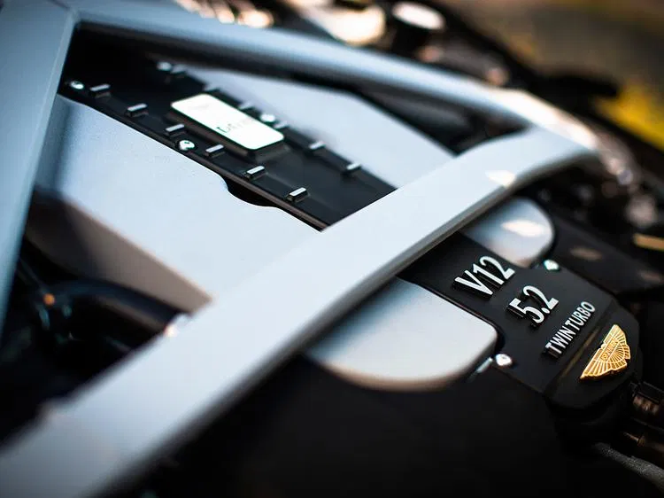 Aston Martin DB11 V12 5.2 twin turbo engine